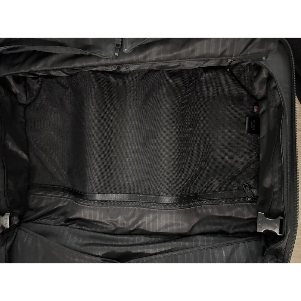 Tumi Alpha Ballistic Nylon Rolling Garment Bag‎ Black Tri-Fold Suitcase BMJ